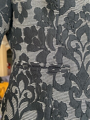 Kendinden desenli kısa ceket - Görsel 11