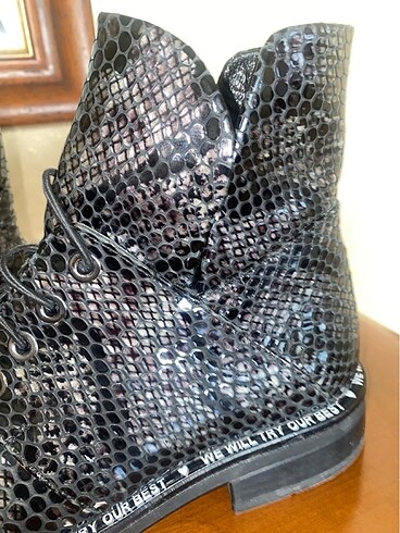 Yılan derisi bot - Görsel 9