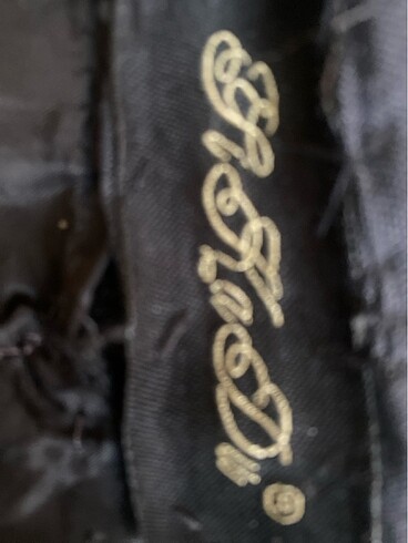 Peluş yaka ve göğüsü fermuarlı cepli omuzlarında küçük parlak - Görsel 5