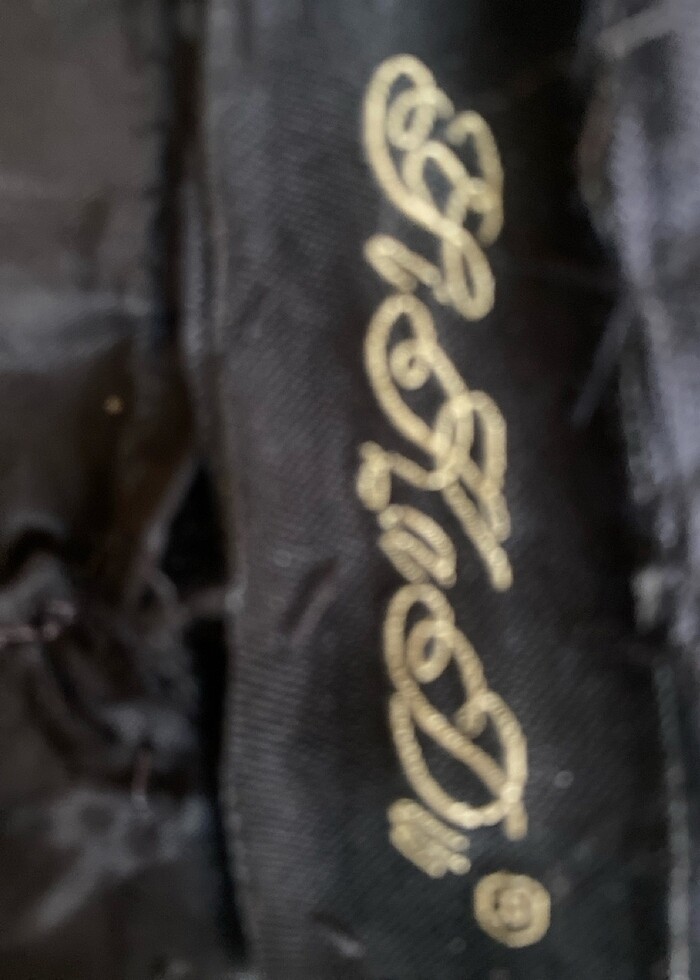 Peluş yaka ve göğüsü fermuarlı cepli omuzlarında küçük parlak - Görsel 5