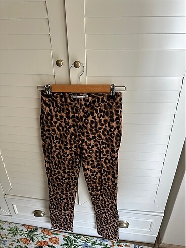 Leopar desenli pantolon
