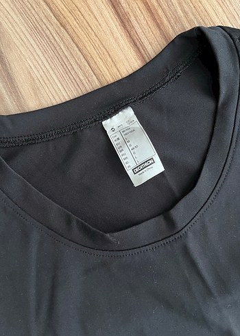 Siyah Baskılı Kolsuz Spor Üst - Görsel 3