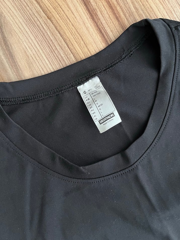 Siyah Baskılı Kolsuz  Spor Üst - Görsel 3