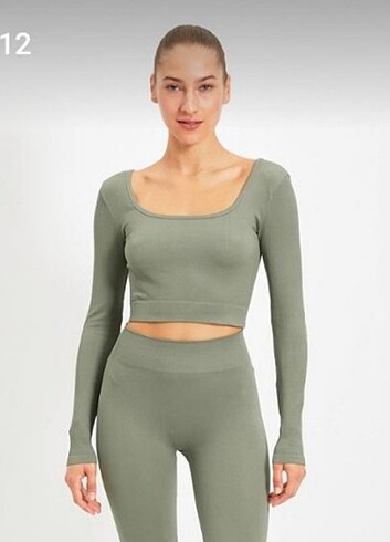 Fitilli seamless crop 