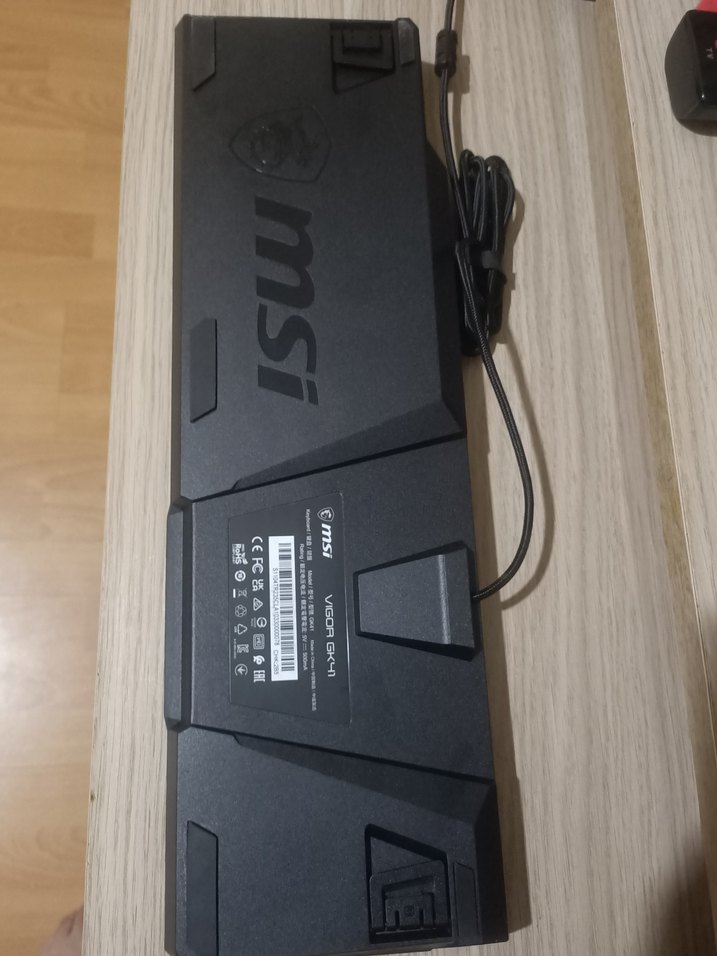 MSI Siyah Kablolu Mekanik Klavye - Görsel 4