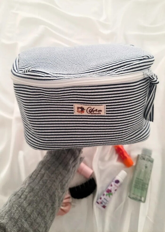 Kozmetik düzenleyici makyaj çantası - Görsel 2