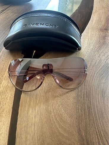 Givenchy gözlük