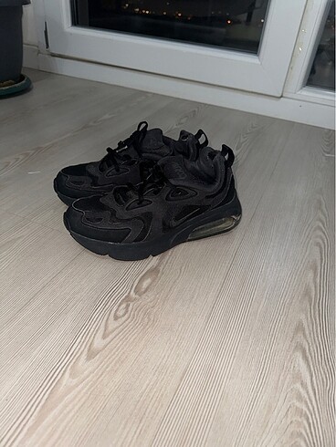 37 Beden Nike vur