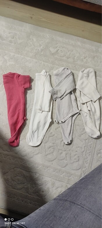 HelloBaby 11 adet - 6 aylık zıbın