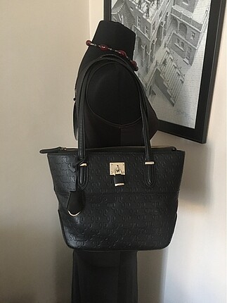 Nine West siyah askılı kol çantası