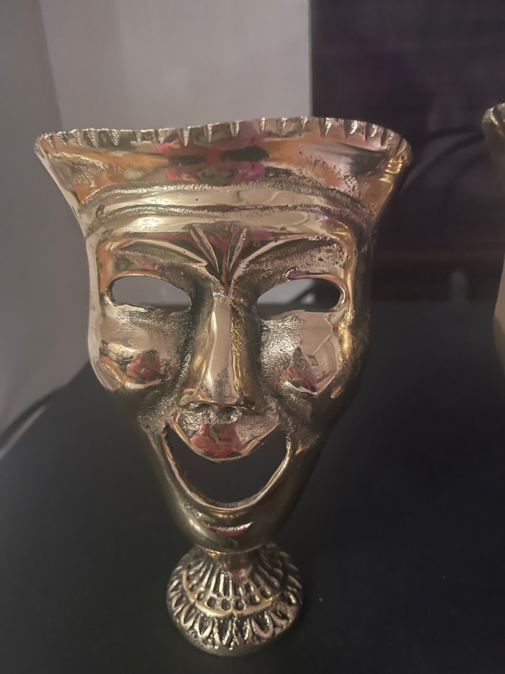 Altın Renkli Mask Figürinleri - Görsel 3