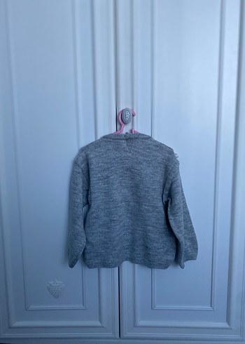 Kız Çocuk Gri Nakışlı Örgü Kazak - Görsel 2