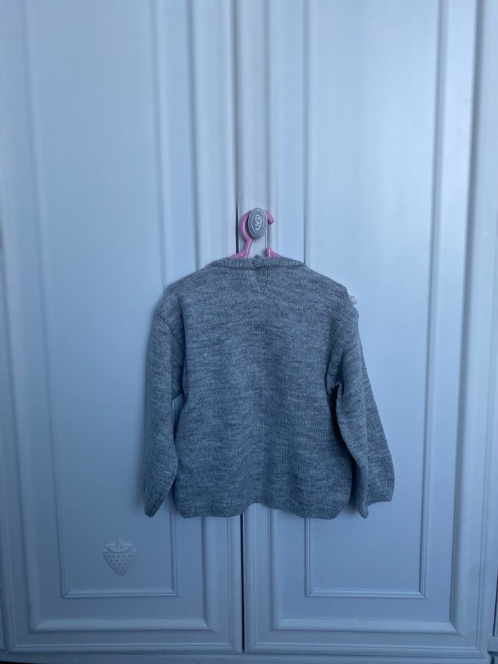 Kız Çocuk Gri Nakışlı Örgü Kazak - Görsel 2