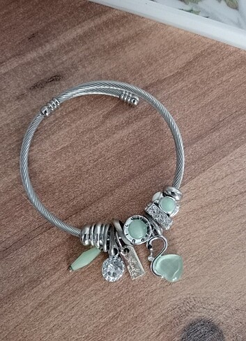 Çelik Pandora Bileklik Açık Yeşil Kuğu Charm Pandora Model 