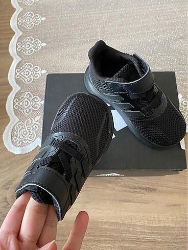 21 Beden Adidas orjinal bebek ayakkabısı