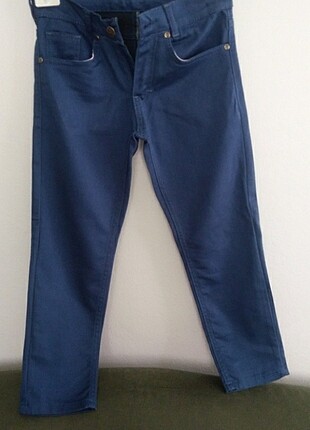 Pantalon...