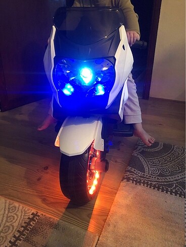  Beden beyaz Renk Akülü motor