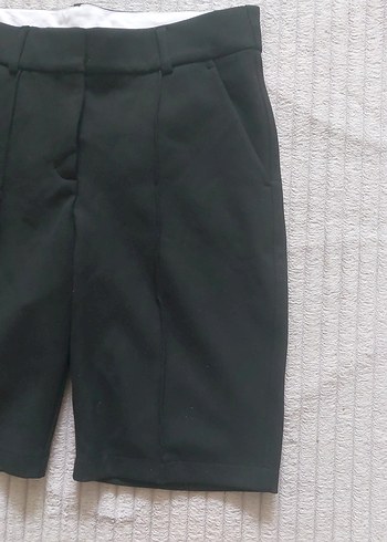 Siyah Mini Kadın Bermuda KUMAŞ ŞORT - Görsel 2