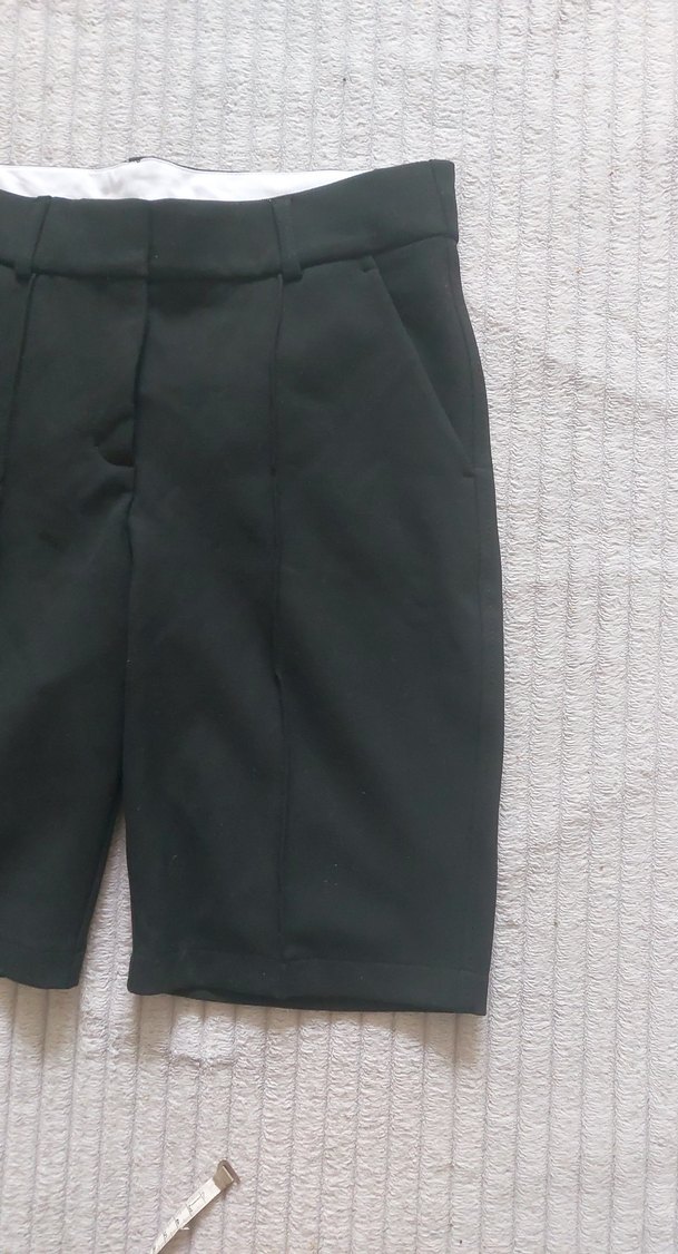 Siyah Mini Kadın Bermuda KUMAŞ ŞORT - Görsel 2