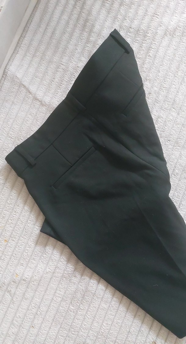 Siyah Mini Kadın Bermuda KUMAŞ ŞORT - Görsel 3