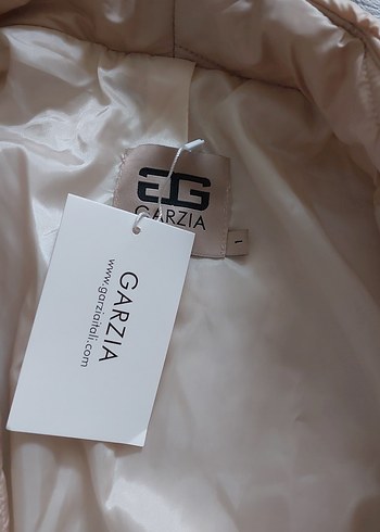 Bej Kolsuz Kadın Yelek - Görsel 3