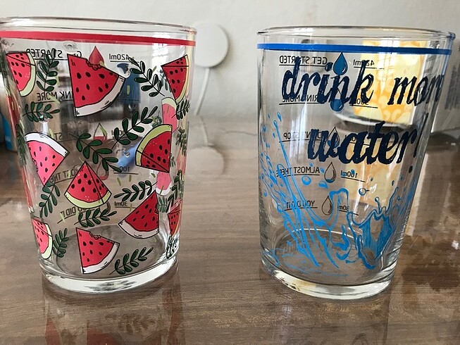 Desenli ölçülü meşrubat bardağı