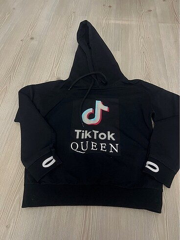 TikTok baskılı sweattshırt - Görsel 2