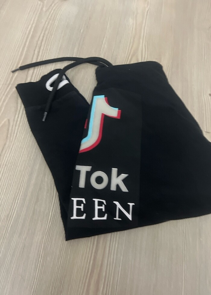 TikTok baskılı sweattshırt - Görsel 5