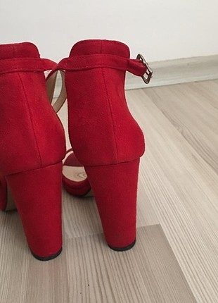 Koton Kırmızı ince bilekten süet topuklu ayakkabı 