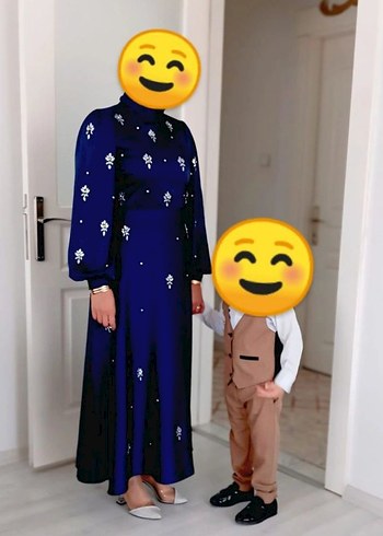Uzun Kollu Mavi Boncuk İşlemeli Tesettür Abiye