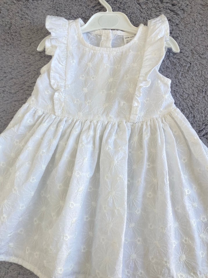 Kız Çocuk Beyaz Nakışlı Fırfırlı Elbise - Görsel 4