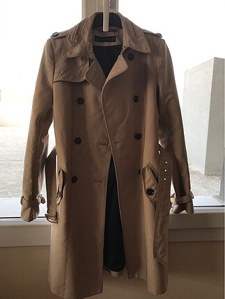 Zara Mont