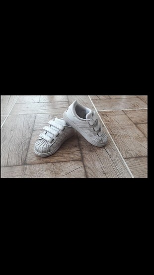24 numara adidas superstar