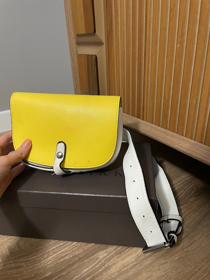 Sarı Deri Tokalı Kadın Çanta - Görsel 2