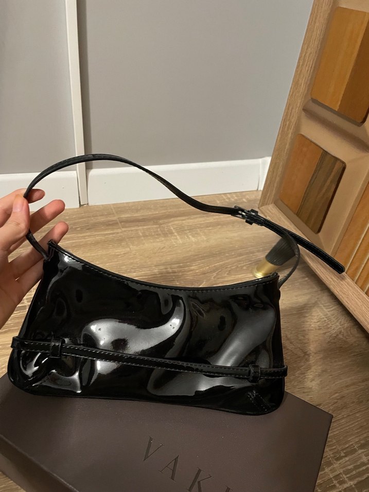 Parlak Siyah Yılan Desenli Deri Kadın Çanta - Görsel 3