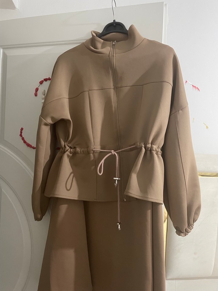 Uzun Koyu Renkli Kadın Elbise - Görsel 2