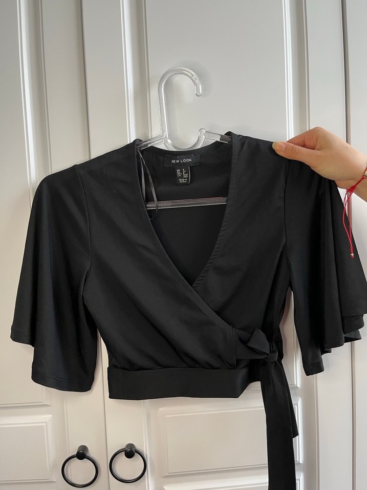 Siyah V Yaka Yandan Kuşaklı Kadın Bluz - Görsel 3