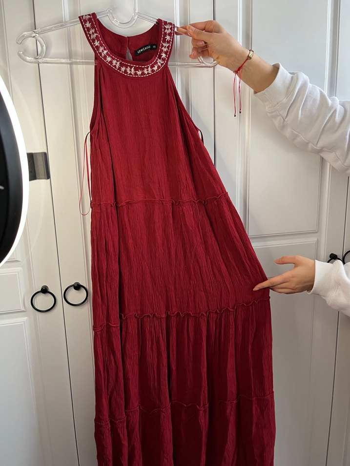 Bordo Nakışlı Yüksek Yakalı Uzun Elbise - Görsel 2