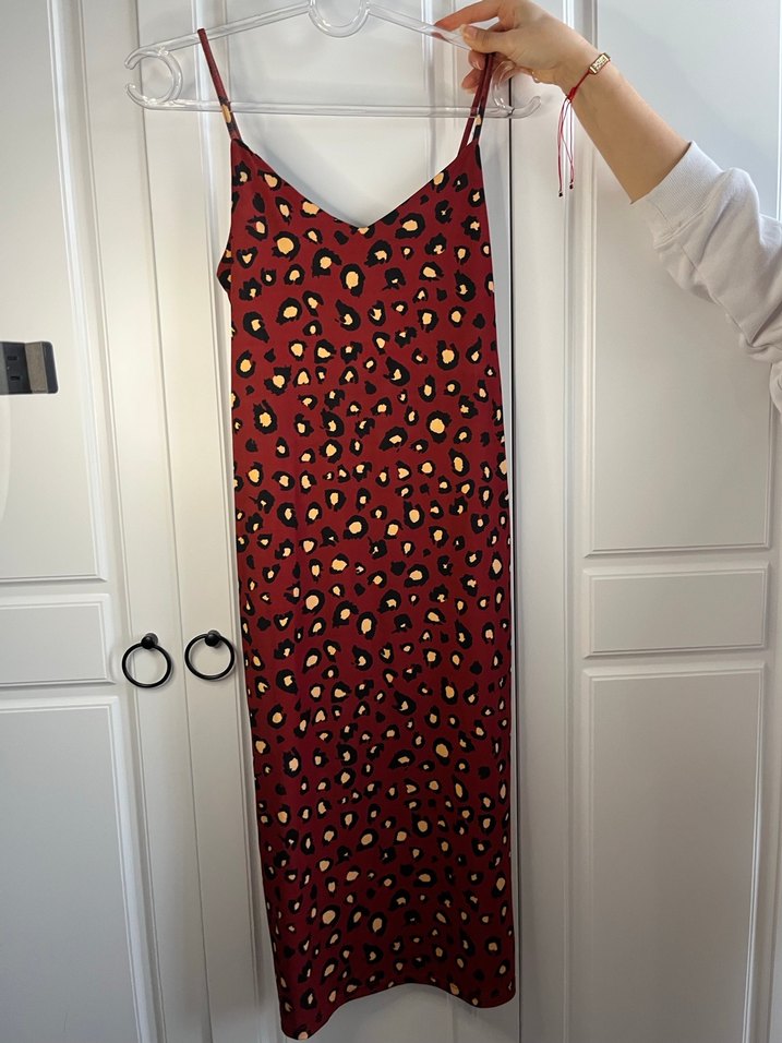 Kırmızı V Yakalı Uzun Kadın Elbise - Görsel 3