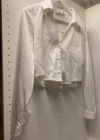 Zara Düğmeli Beyaz Gömlek