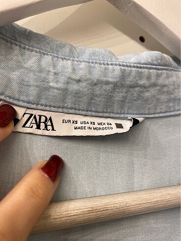 xs Beden Zara düğmeli elbise