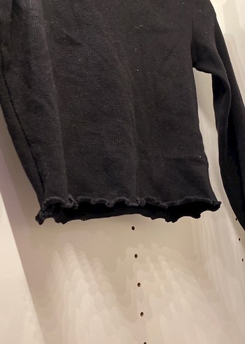 Bershka Siyah Uzun Kollu Dar Kesim Bluz