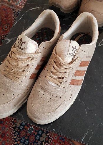 Adidas Bej Adidas Court Bağcıklı Kadın Spor Ayakkabı