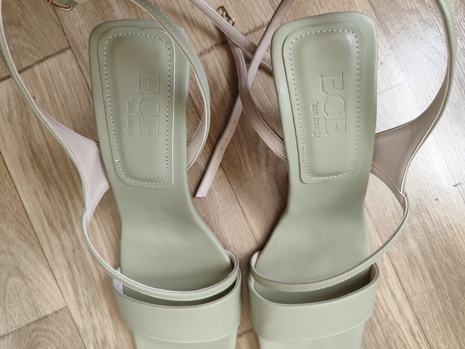 Bej Minimalist Dolgu Topuklu Kadın Sandalet - Görsel 2