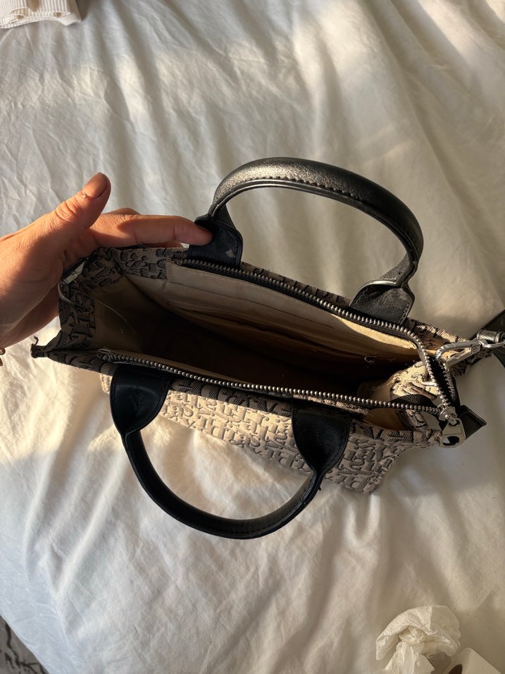 Siyah Baskılı Tokalı Kadın Omuz Çantası - Görsel 2