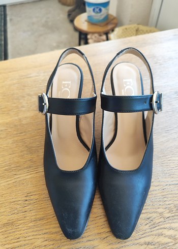 Klasik Siyah Tokalı Kadın Topuklu Ayakkabı - Görsel 9