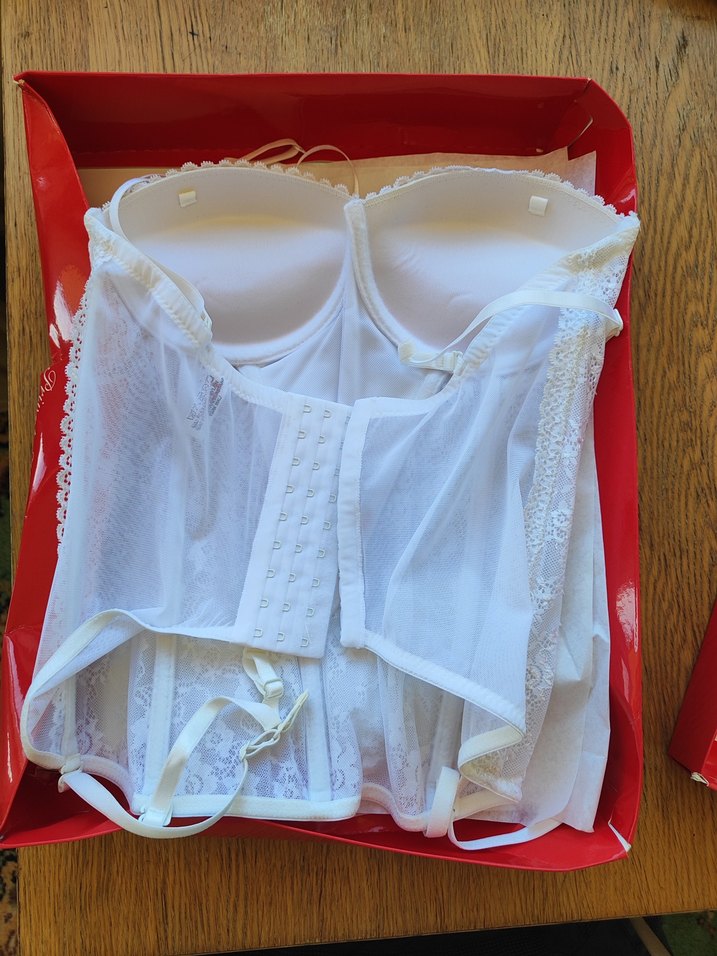 Beyaz Dantelli Gecelik - Görsel 4