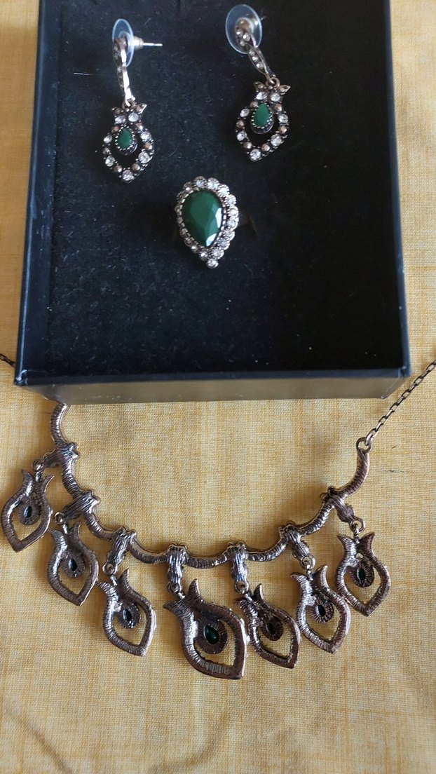 #Zümrüt yeşili kolye küpe yüzük takım. - Görsel 3