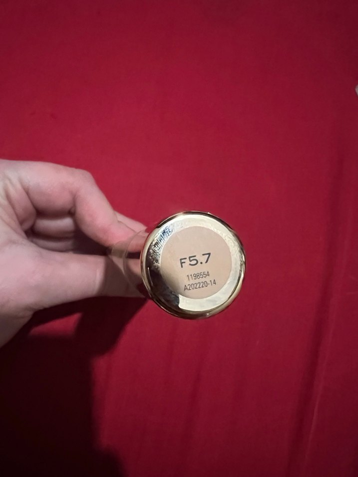 Revolution Pro CC Fondöten F5.7 - Görsel 2