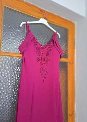 Fuşya Düşük Omuzlu Nakışlı Uzun Kadın Elbise - Görsel 3